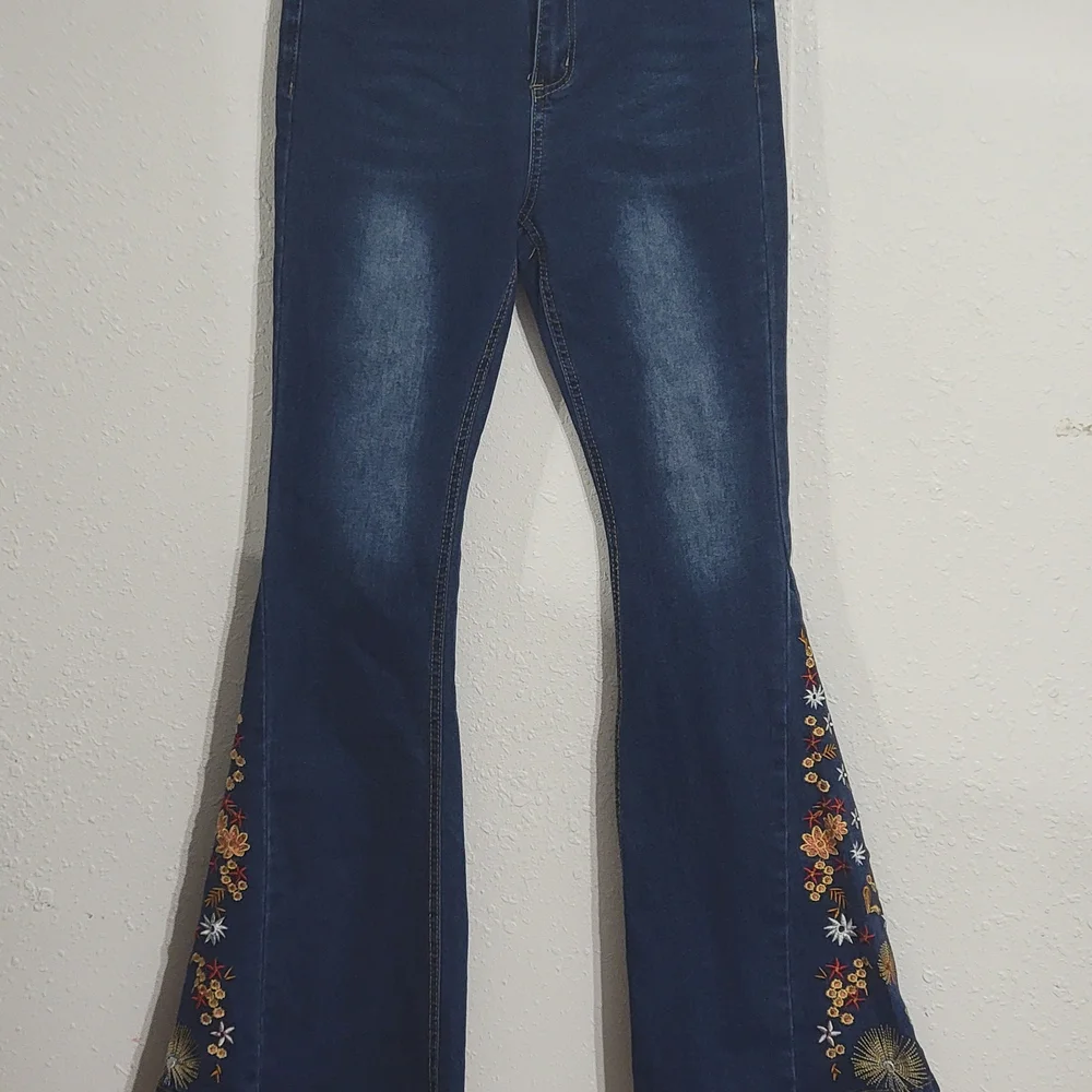 Bamboo Embroidered Flare Boho Jeans 9 Blue Stretch Juniors - Picture 1 of 7